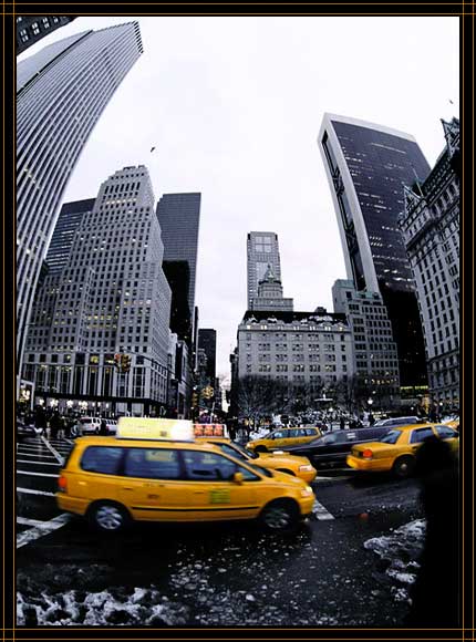 Иллюстрация. Автор: Олег Плоткин. Название: "Yellow cabs". Источник: imageserver.ru