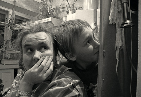 Иллюстрация. Название: "Подозрение на скелет в шкафу". Автор: Каценеленбоген. Источник: http://www.photosight.ru/photos/1257462/