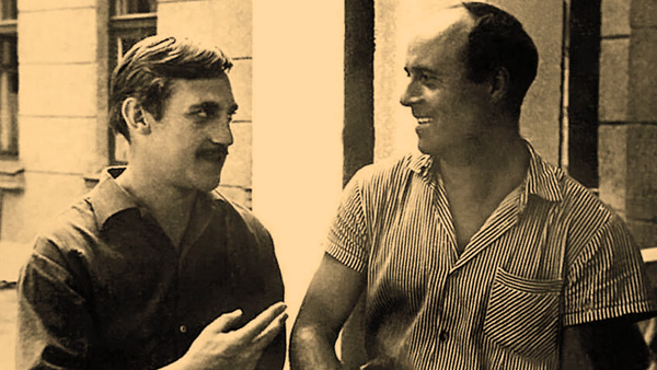 Владимир Высоцкий и Станислав Говорухин. Одесса, 1966 год. Источник: https://pastvu.com/p/938924.