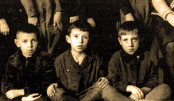 (Фото 18 – 1946 год, 2 «Б» класс школы №73 Щербаковского района г. Москвы)